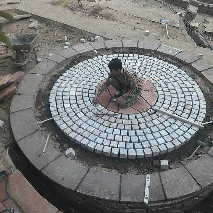 سنگ کوبیک در محوطه سازی 