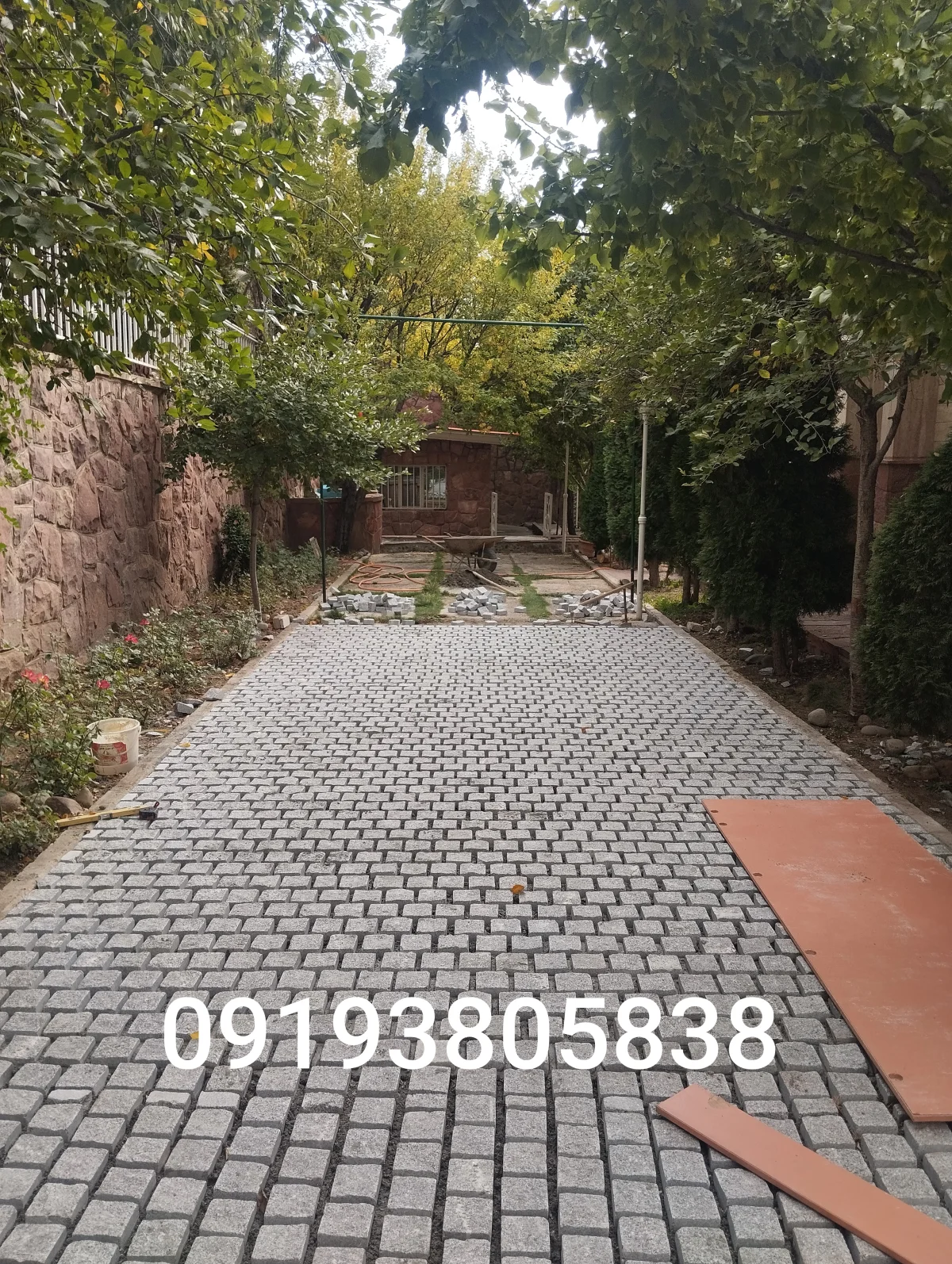 محوطه سازی با سنگ کوبیک ارزان